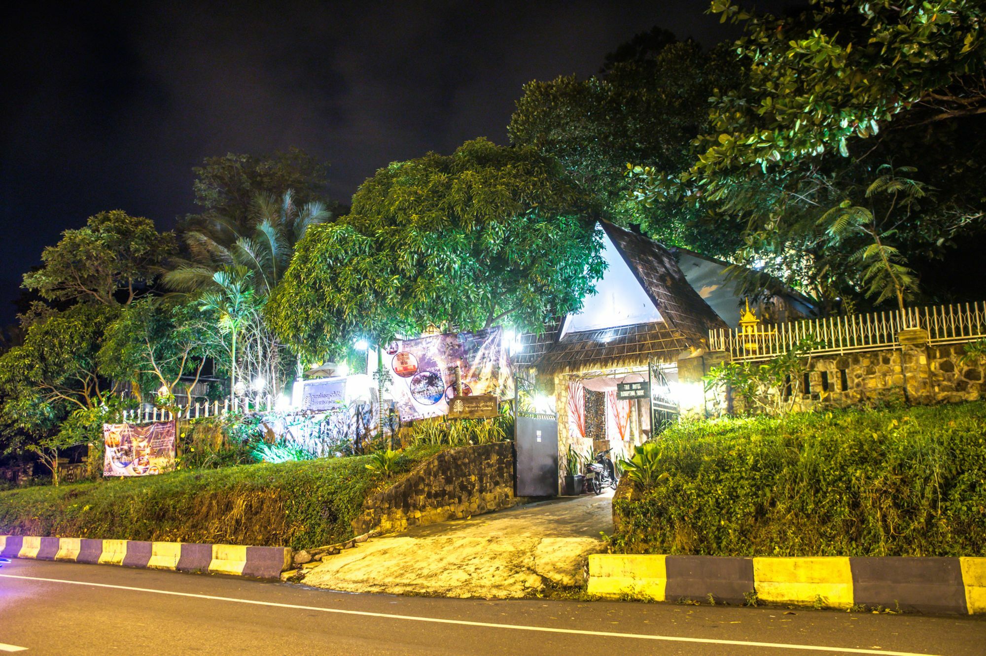 Tropical Hill Kep Cambodia Hotel Exterior foto
